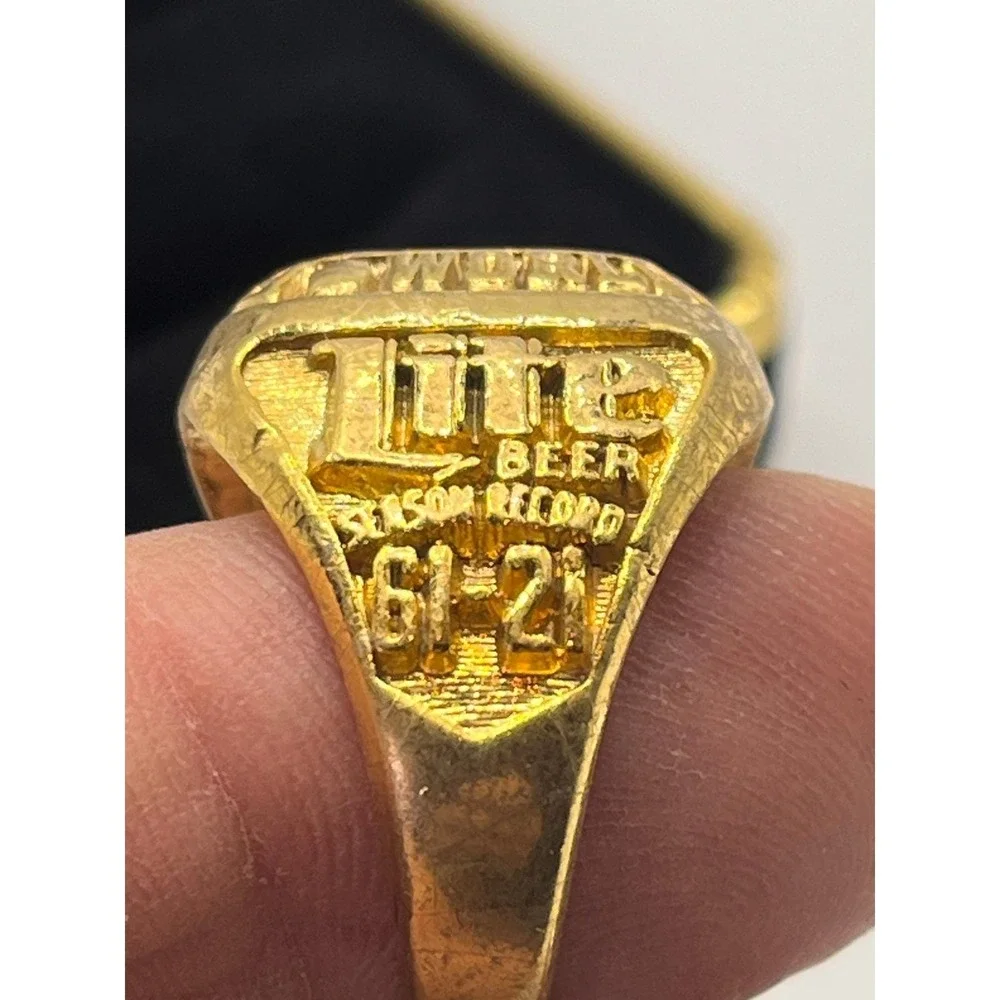 Chicago‎ Bulls 1991 World Champions NBA Miller Lite Beer Season Record Ring